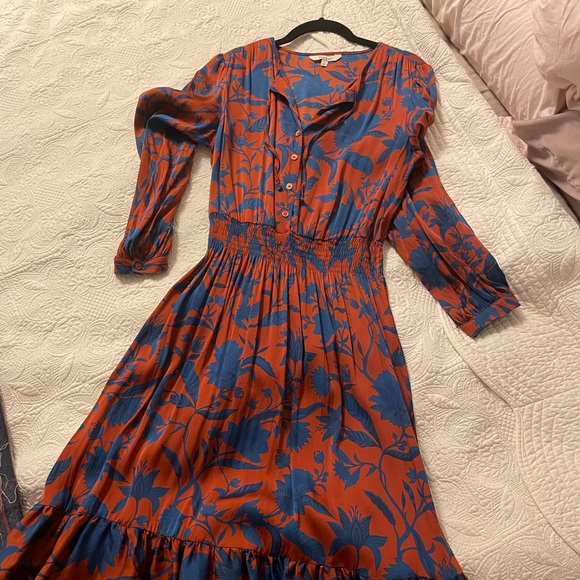 Tucker Juliette Dress in Charmeuse Rustic Wallflower in Stretch Georgette Silk - Picture 3 of 4